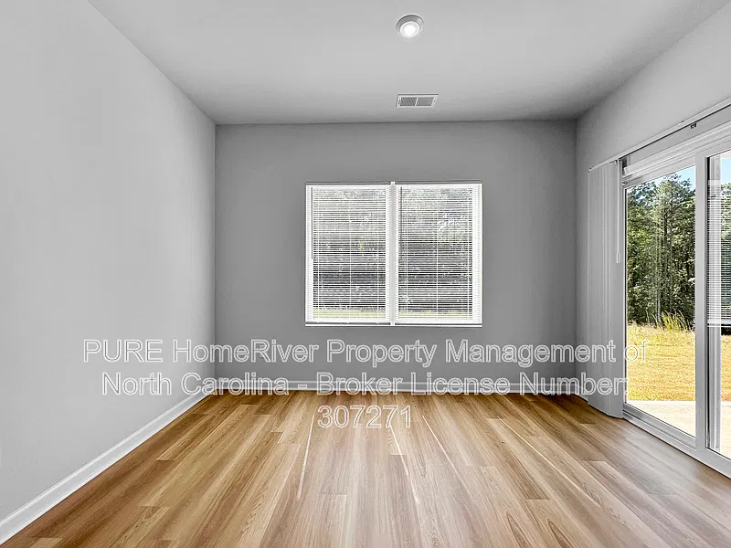 3 bed, 2.0 bath, 1552 sqft, $1,825 — Photo 4