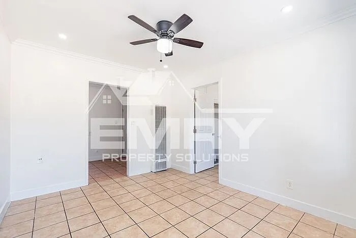 1 bed, 1.0 bath, $1,650 — Photo 2