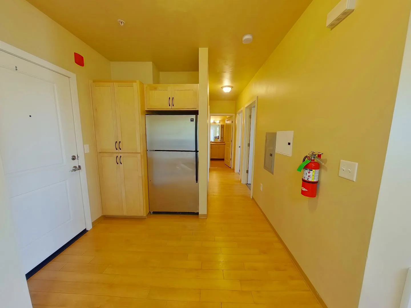 Midtown Apartments — Photo 4