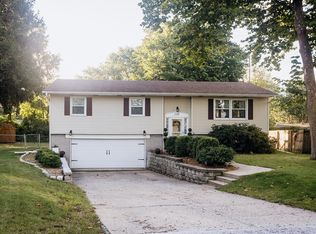 210 Lawndale Pl, Michigan City, IN 46360