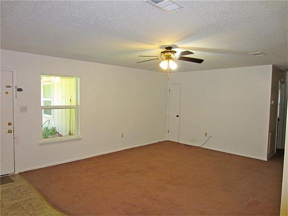 2nd image of 35320 Fleetwood Dr #B