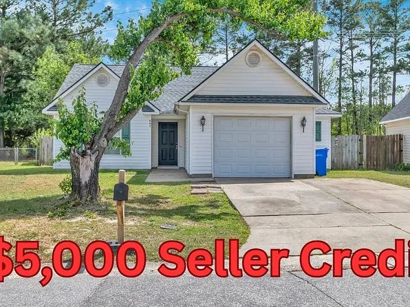 862 Nighthawk Pl, Fayetteville, NC 28314