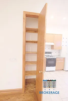 Rented by SBJ Brokerage, LLC | media 15