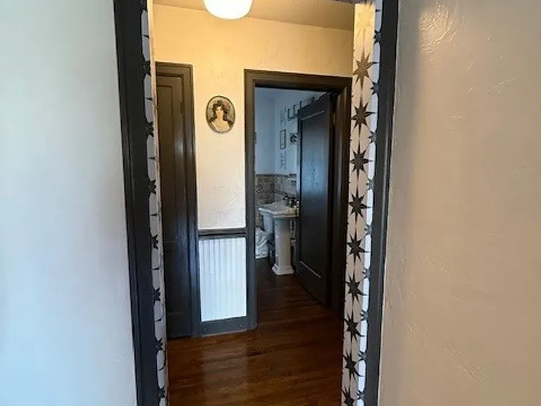 2324 S Jefferson St — Photo 15