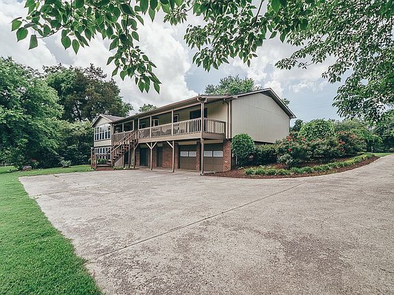 2 Slip covered boat dock
						:
						Amazing dock that totally protects your boats from the rain! 10 ft and 9 ft wide