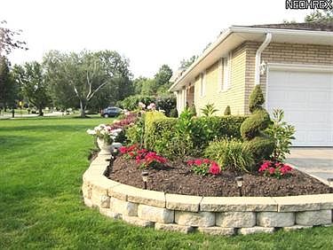 3rd image of 588 Lander Dr