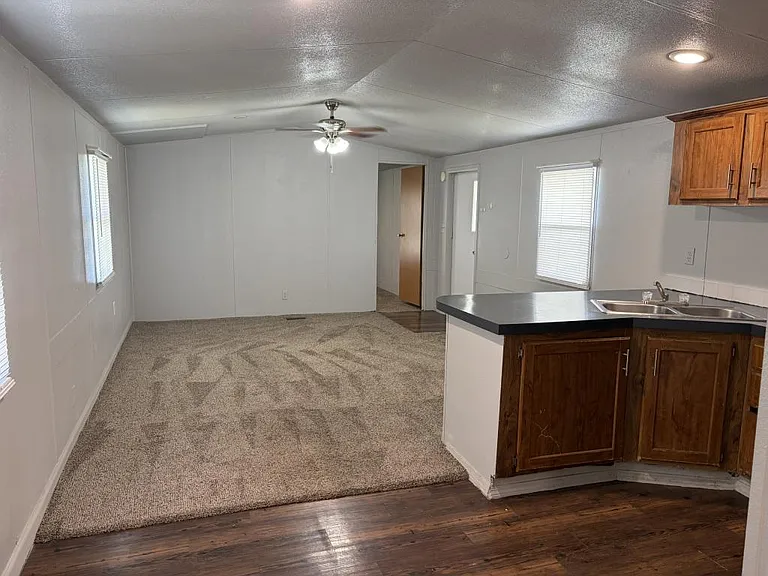 1219 W Choctaw St #16 — Photo 20