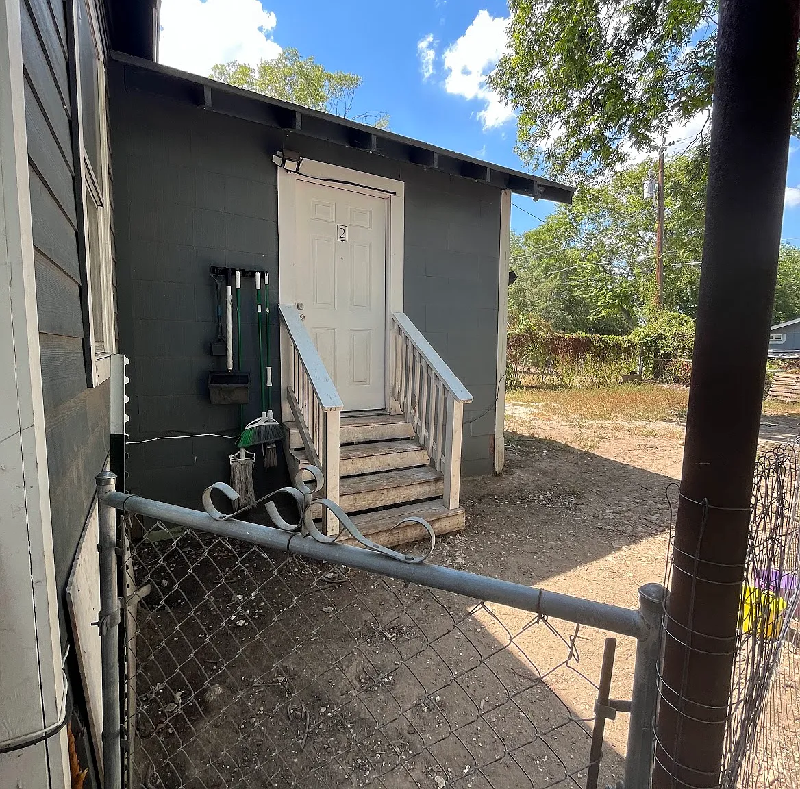 2 bed, 850 sqft, $1,200 — Photo 3