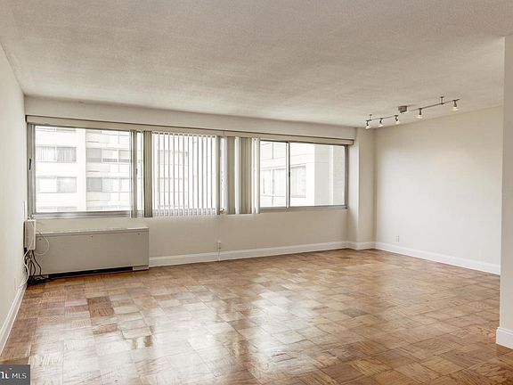 4th image of 4515 Willard Ave APT 1814S