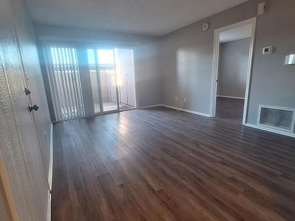 5th image of 623 W Guadalupe Rd Unit 138