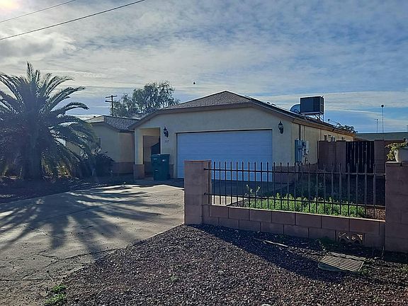 2nd image of 207 Date St