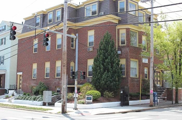 1st image of 201 Waterman St APT 6