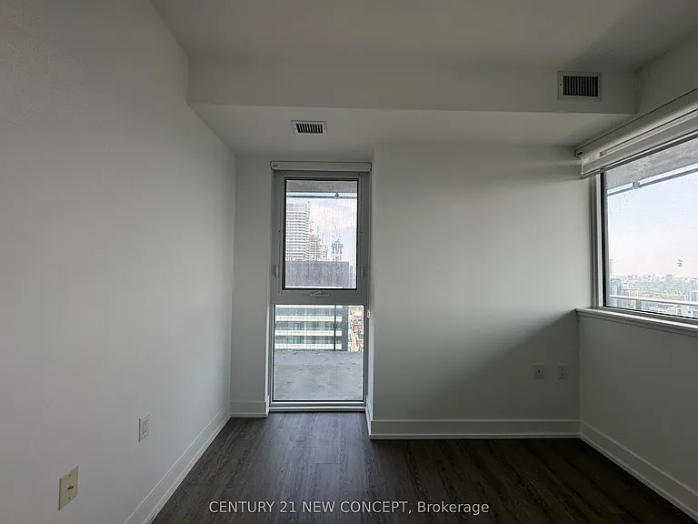 7 Grenville St #4605 — Photo 8