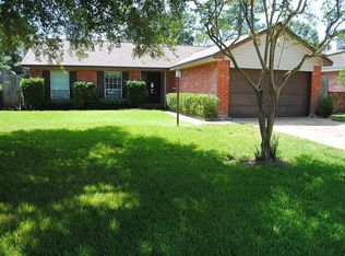 10019 Leamington Dr, Houston, TX 77070