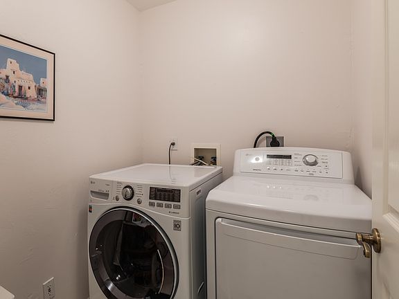 5th image of 201 Vintage Bay Dr Unit 4