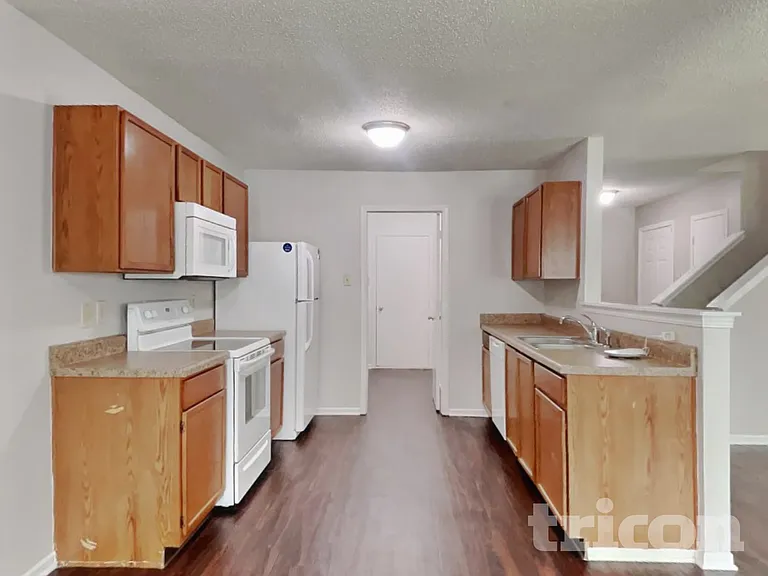 2720 Redland Ln — Photo 5