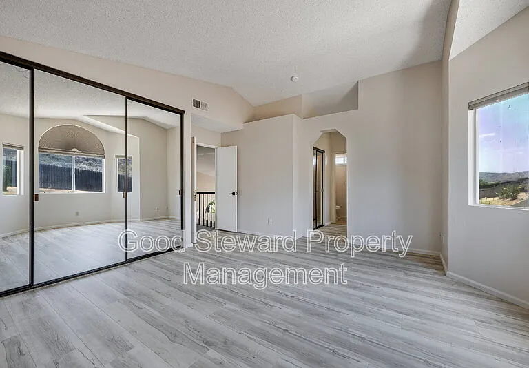 734 Morita Dr — Photo 15