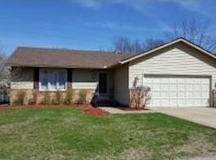 2966 Primrose Ln, Decatur, IL 62526