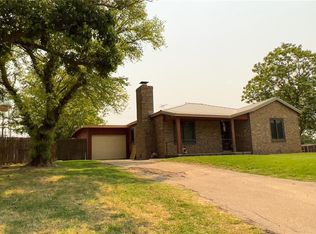 610 S Magnolia Ave, Erick, OK 73645