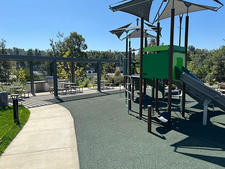 Kidsplayarea2