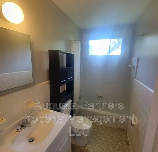 1330 Wingfield St — Photo 11