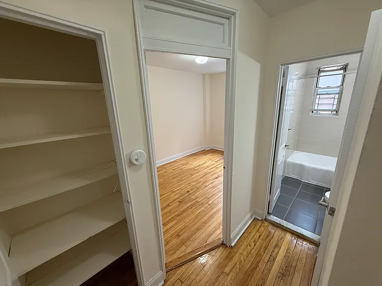3420 Parsons Blvd #4S — Photo 6