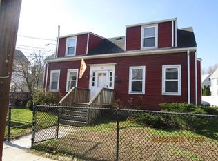 122 High St, Dedham, MA 02026