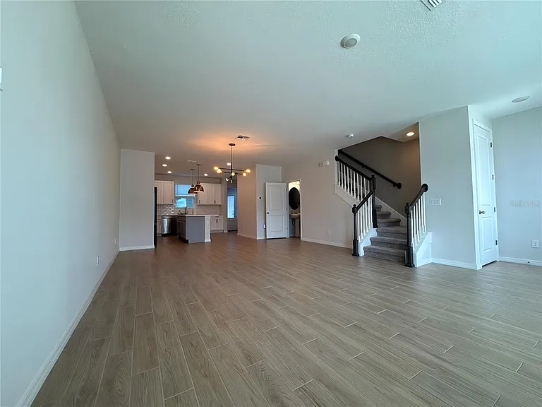 2962 Voyager Ave — Photo 7