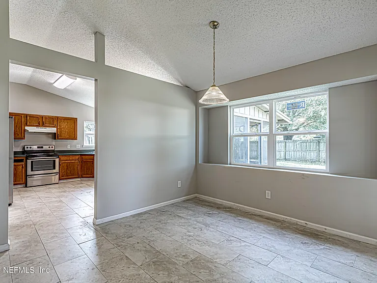 8516 Bending Branch Ct — Photo 18