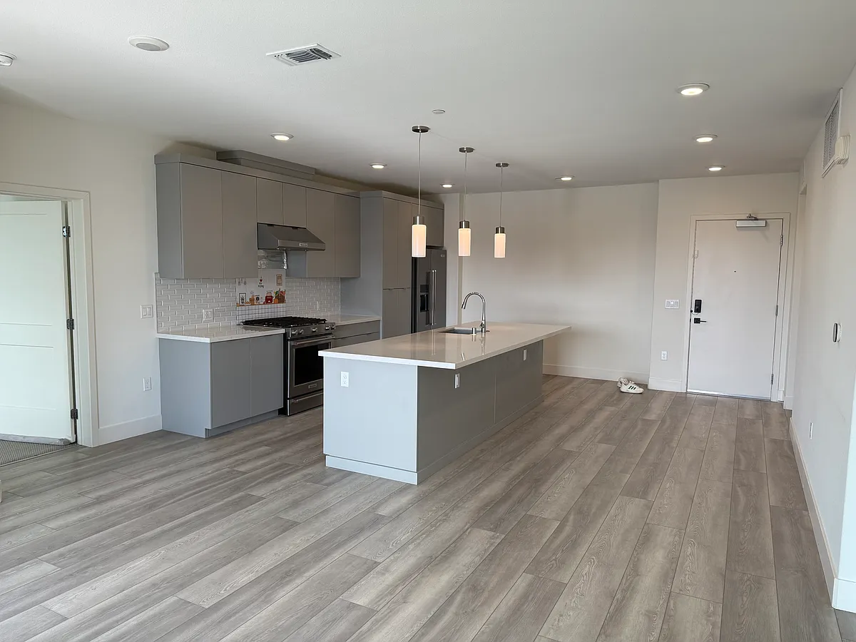 Building Photo - 3578 Rambla Pl #419