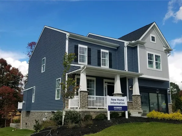 105 Holy Cross Dr, Imperial, PA 15126