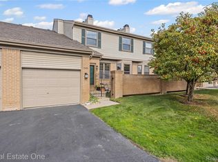38494 Windsor #54, Farmington, MI 48331