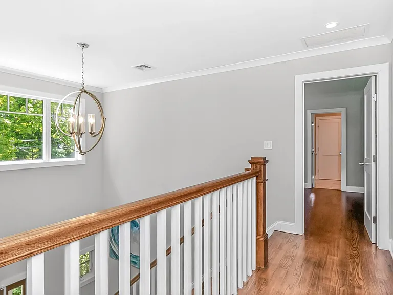 112 Montauk Hwy — Photo 13