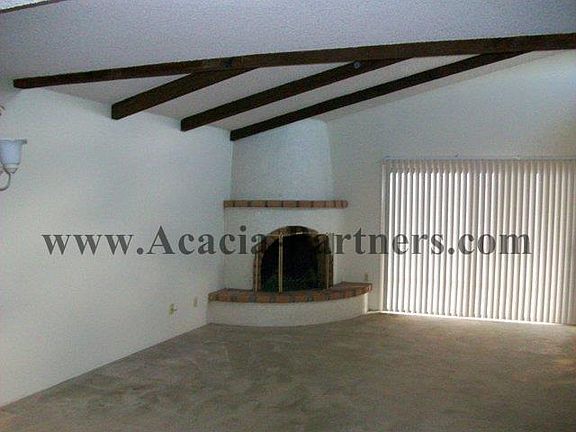2nd image of 220 E Calle Zafiro
