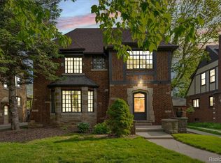 18674 Gainsborough Rd, Detroit, MI 48223