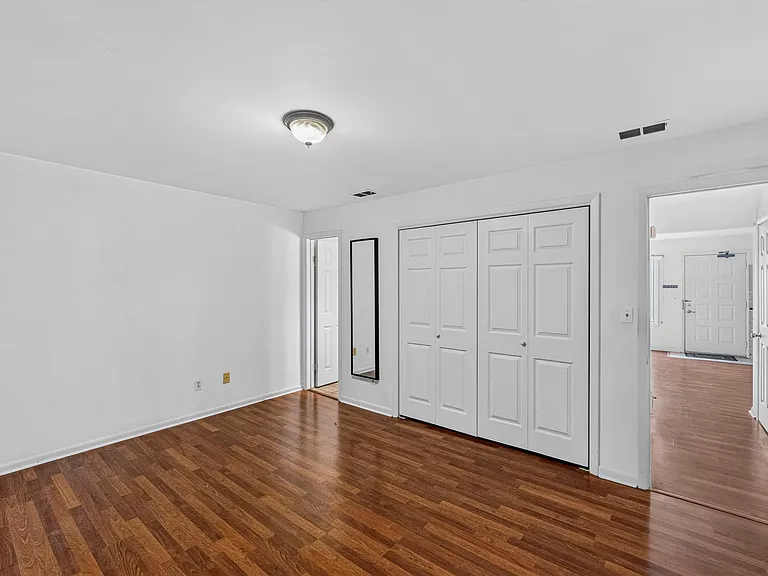 224 Washington Ave #B — Photo 16