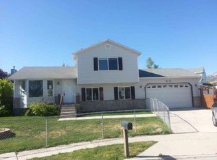 8127 W Thomas Brook Ct, Magna, UT 84044