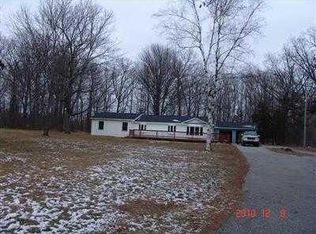 8724 N Pine Grove Rd, Vestaburg, MI 48891
