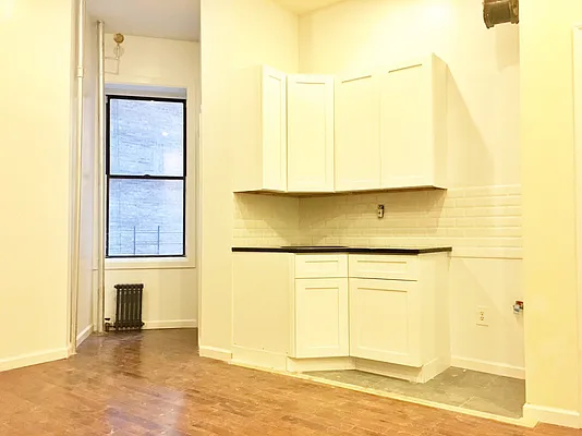 Rented by Bohemia Realty Group | media 2