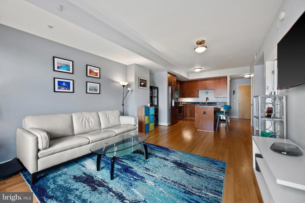 910 M St NW APT 1006, Washington, DC, Washington