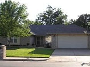 909 Richmond Rd, Edmond, OK 73034