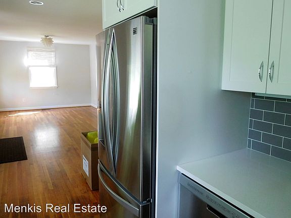 4th image of 9802 Montauk Ave