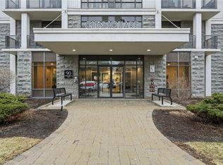 City Square, Hamilton, ON L8P 0B4