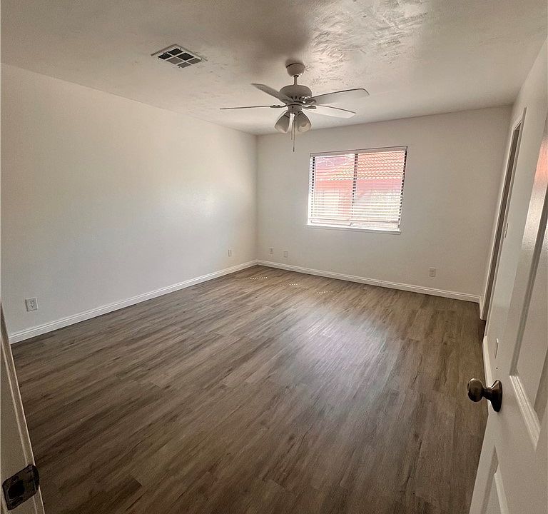 1st image of 5576 W Rochelle Ave APT 9D