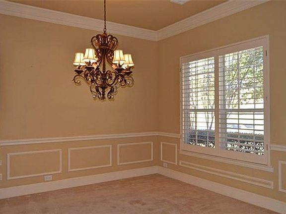 5th image of 15067 Woodbluff Dr