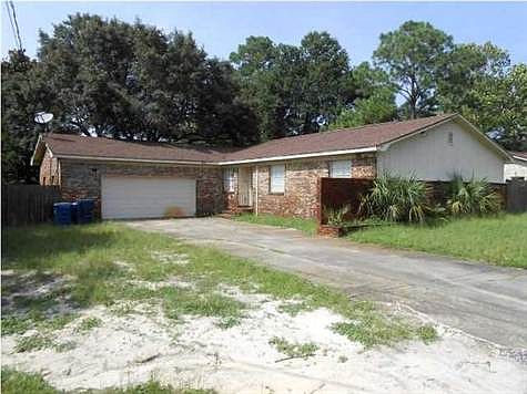 1st image of 403 Dolphin St