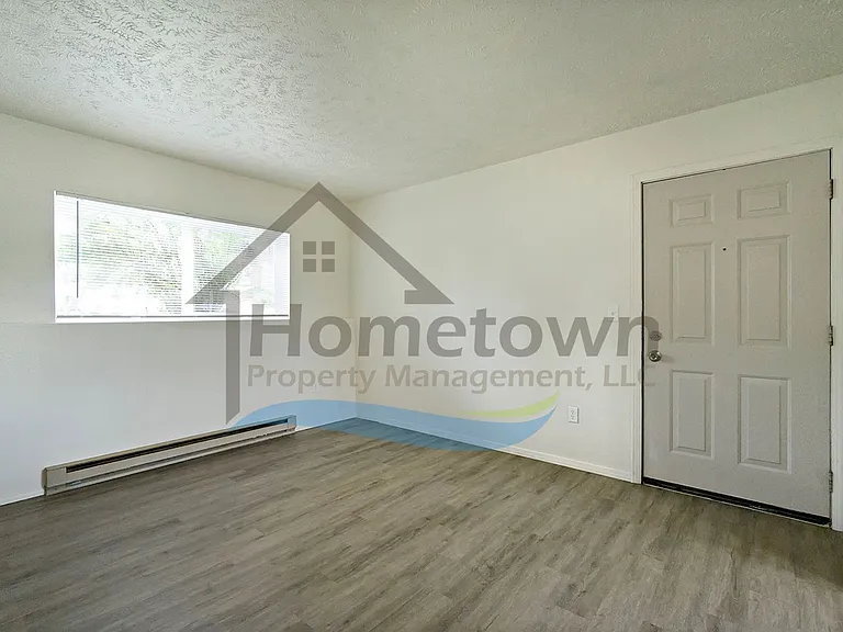 1205 W Emma Ave — Photo 3
