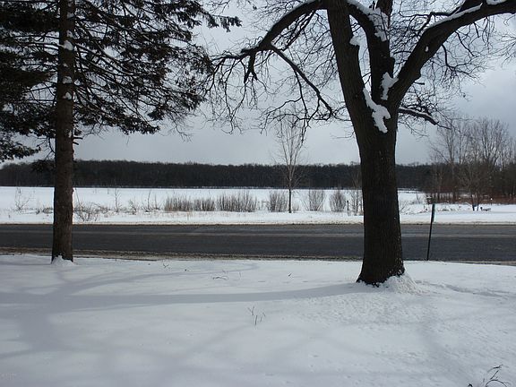 5th image of 4696 E Laketon Ave