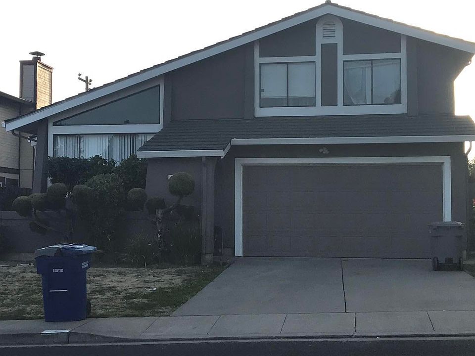 1st image of 221 James Ct