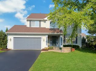 2011 Crooked Tree Ct, McHenry, IL 60050